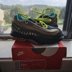 Nike airmax 95 size 10 outdoorgreen